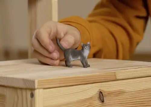 Schleich Farm World Britse korthaar – Schattige kat met blauwgrijze vacht