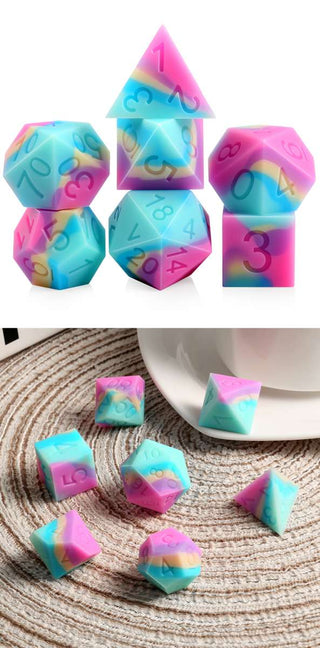 Silicone Dice Set (7) Cake
