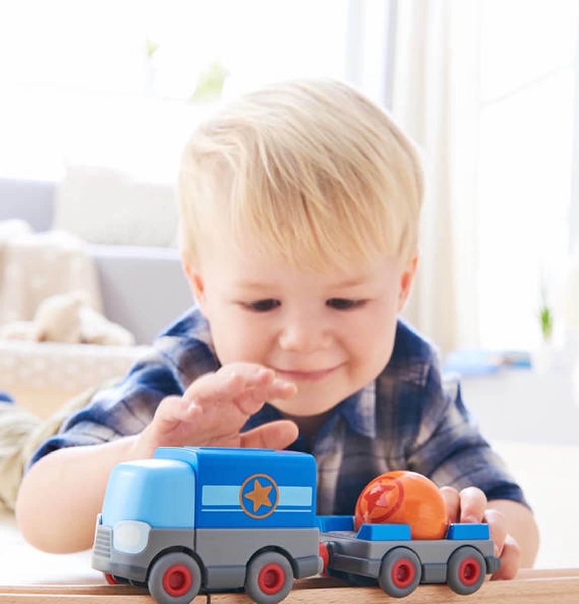 Kullerbü - Vrachtwagen met Aanhangwagen, Op Batterijen