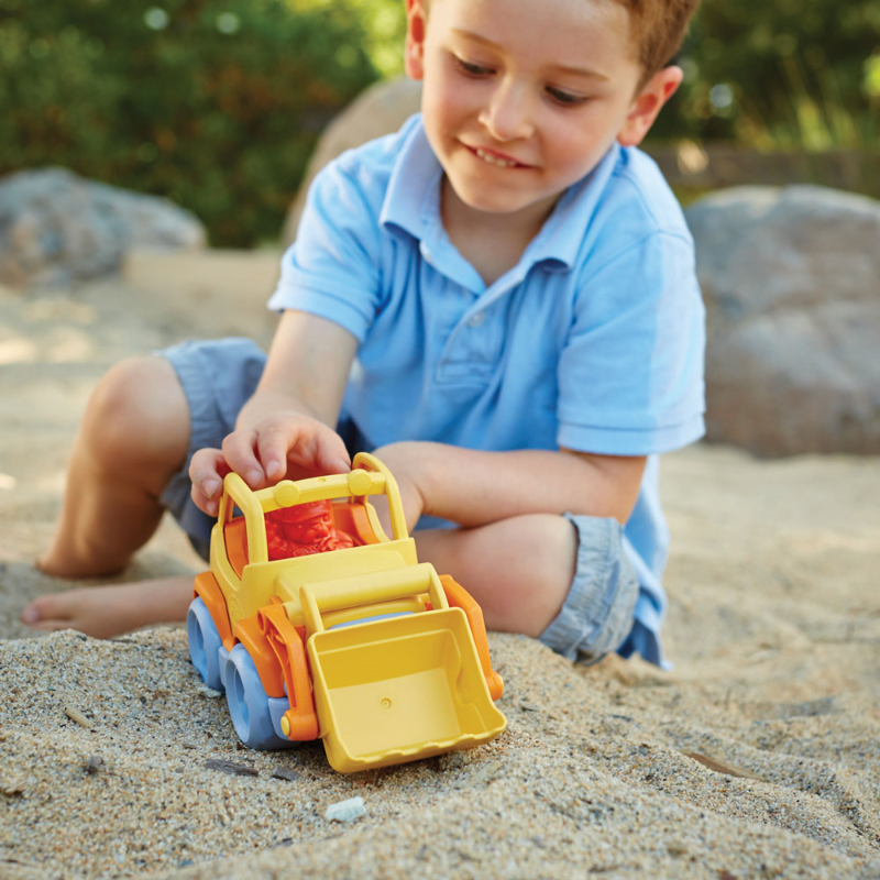 Scooper construction truck