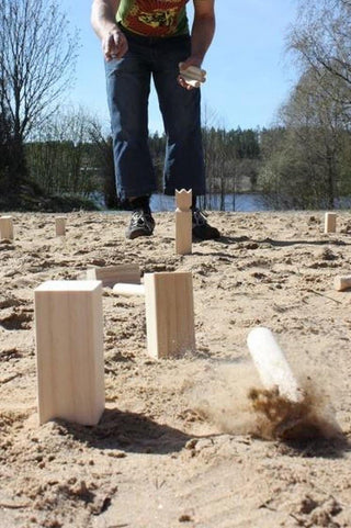 Kubb in Cardboard Box - De Dondersteen