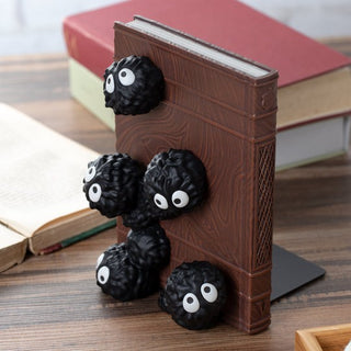 Book stand Kurosuke - My Neighbour Totoro - De Dondersteen