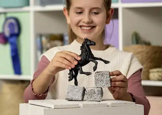 Schleich Friese hengst – statig en elegant paard - De Dondersteen