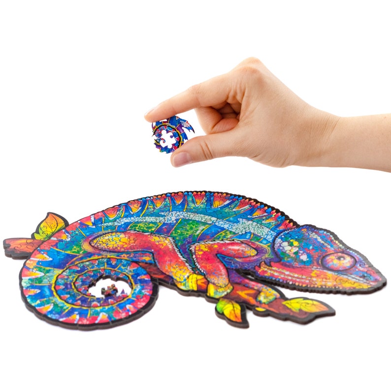 Unidragon Wooden Puzzle Iridescent Chameleo Royal Size